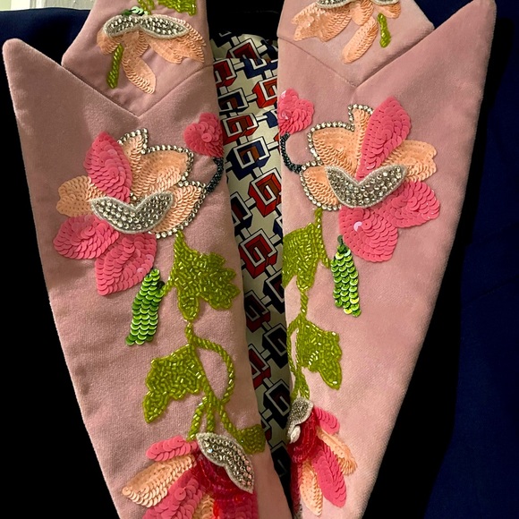 Authentic Gucci woman’s blazer. - Picture 2 of 14